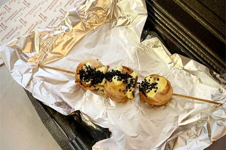 Шашлычок куриный в беконе на шпажке