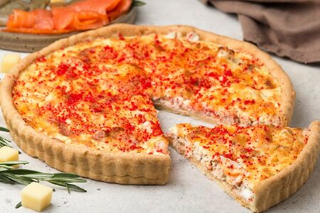 Пирог с рыбой и креветками