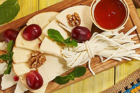 Ассорти грузинских сыров