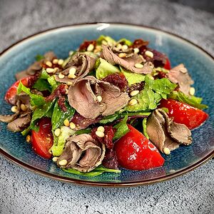 С ростбифом и вялеными томатами