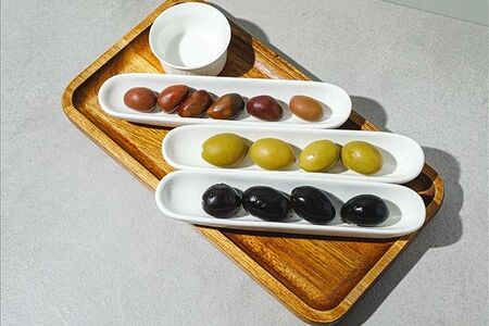Греческие оливки трех видов