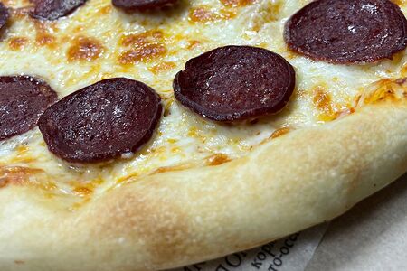 Пепперони большая