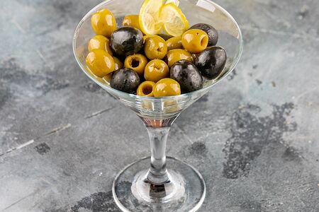 Оливки, маслины