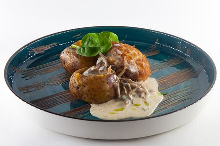 Пожарская котлета с печеным картофелем