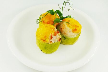 Кабачки, фаршированные мясом