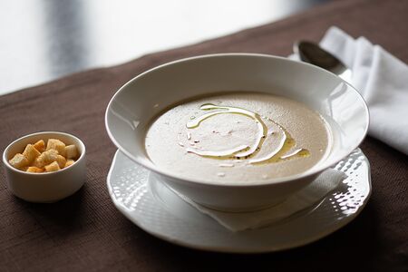 Крем-суп грибной с трюфельным маслом