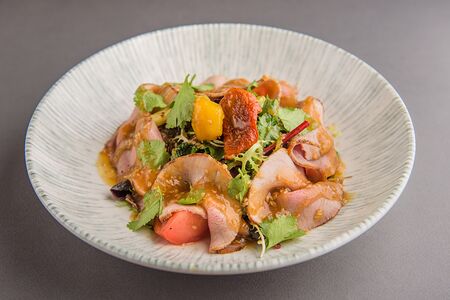 Салат с ростбифом и печеными овощами