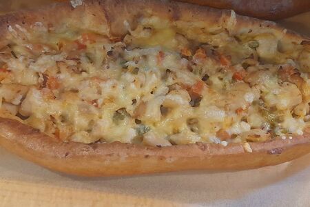 Векошник с курицей и маринованным огурцом