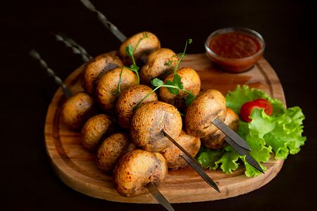 Шампиньоны на мангале