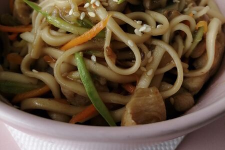 Удон с говядиной