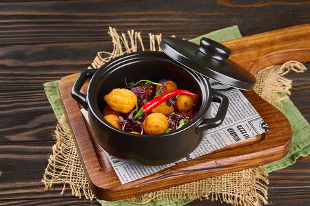 Фрикадельки из кабана в имбирном соусе