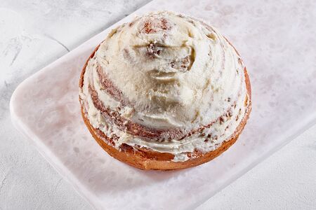 Булочка с корицей