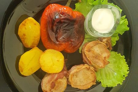 Медальоны из свинины