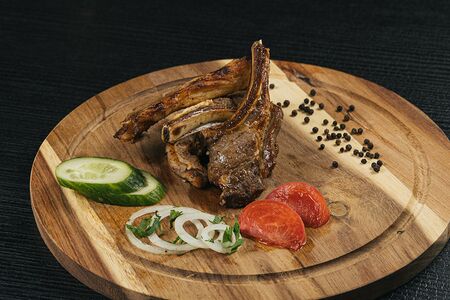 Корейка баранья на углях