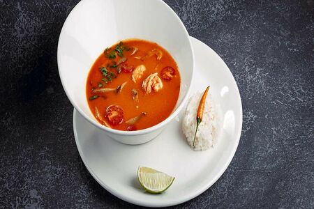 Суп том ям с кокосовым молоком