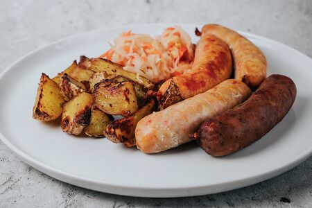 Ассорти из колбас