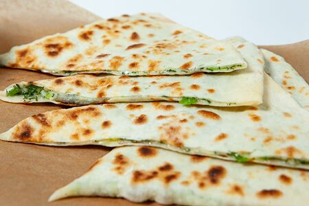 Кутаб с сыром и зеленью