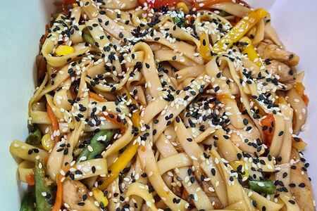 Вок-лапша Жгучий кимчи с телятиной