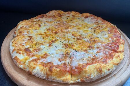 Пицца Четыре сыра M