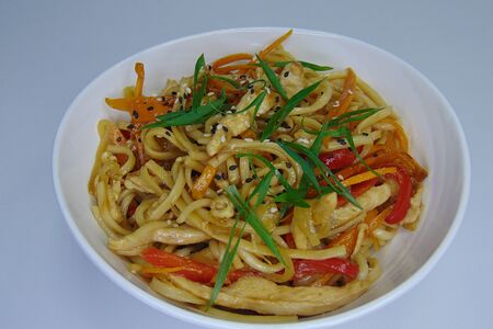 Большой Wok с курицей