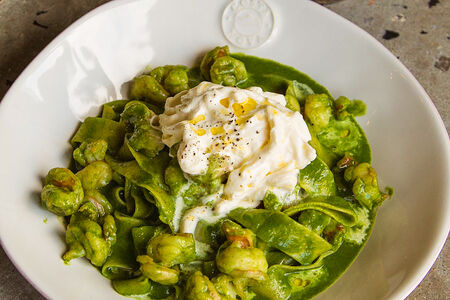 Паппарделле со шпинатом и креветками