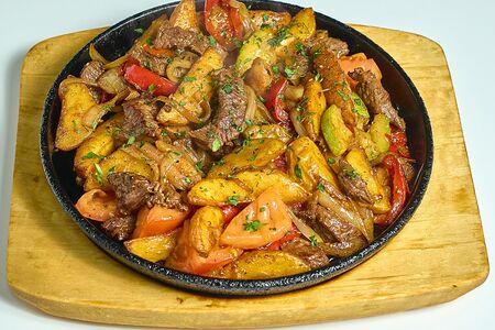 Говядина с овощами