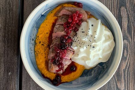 Филе утки с пеной из сыра