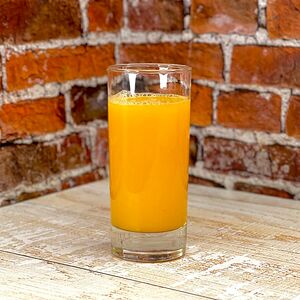 Свежевыжатый апельсиновый сок