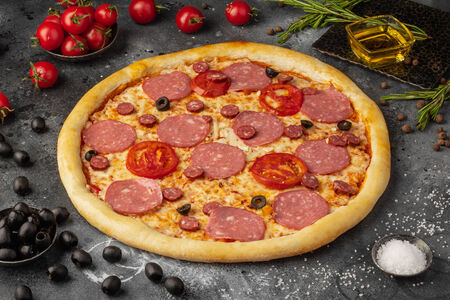 Колбасная с помидорами