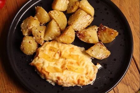 Отбивная куриная с ананасом