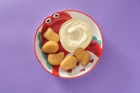 Куриные наггетсы с картофельным пюре