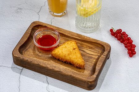 Сыр жареный