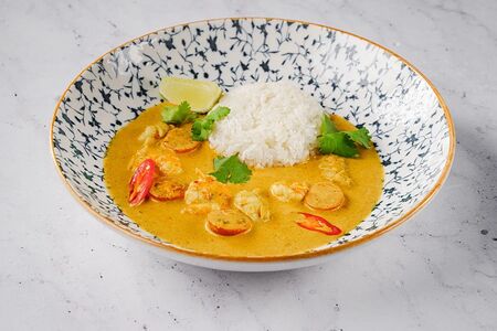 Желтый карри с морепродуктами