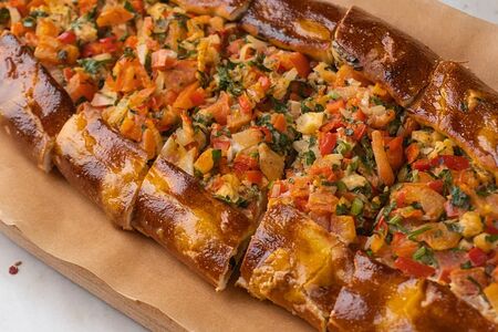 Пиде с мясом цыпленка