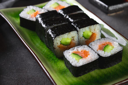 Огурец и Лосось Маки