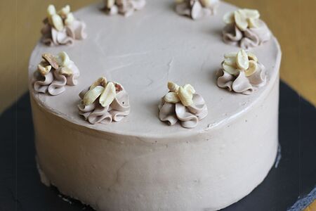 Торт Сникерс замороженный