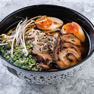 Рамэн со свининой ( большая порция)