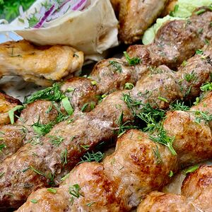 Люля-кебаб из свинины в лаваше