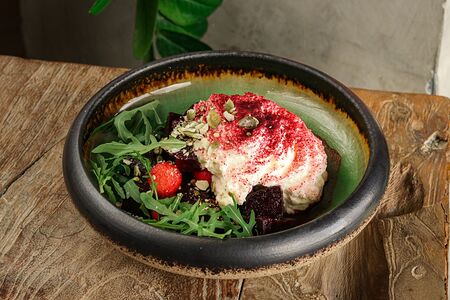 Из печеной свеклы и муссом из пармезана