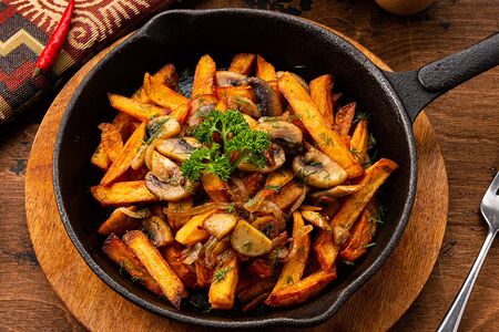 Картофель по-домашнему с грибами