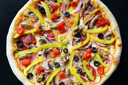 Острая мясная пицца