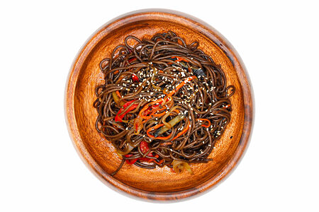 Лапша гречневая с овощами