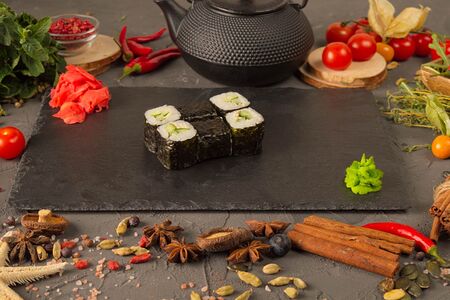 Классический с авокадо