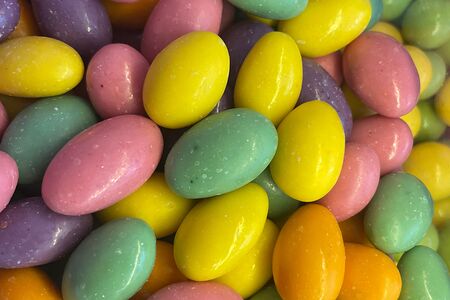 Миндаль в шоколадной глазури