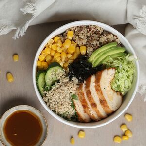 Առողջ պոկե բոուլ հավով