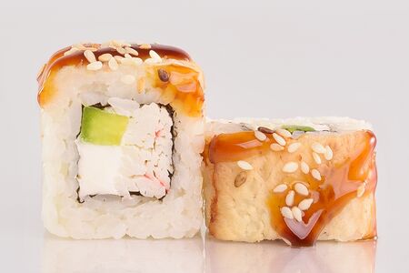 Унаги кани маки