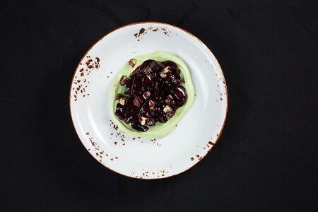 Вяленная свекла с молодым сыром