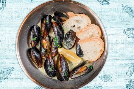 Мидии в соусе Дорблю