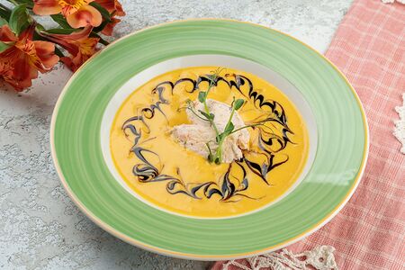 Крем-суп из тыквы с риетом из лосося