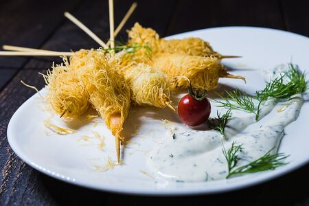 Креветки в тесте катаифи